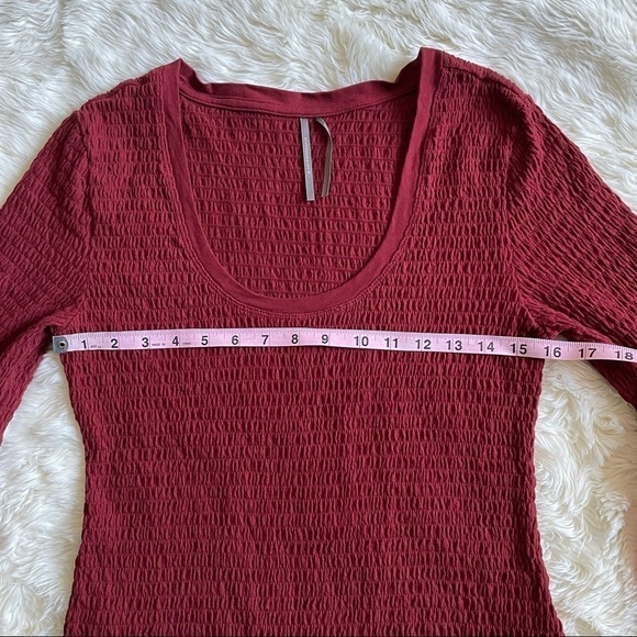 Anthropologie Blouse Smocked Bell-Sleeve Top Shirt in Wine M - Picture 10 of 12
